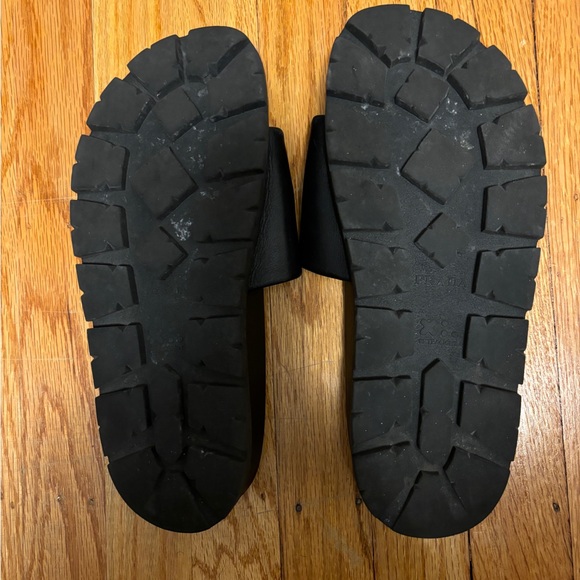 Prada Slides - Picture 4 of 5